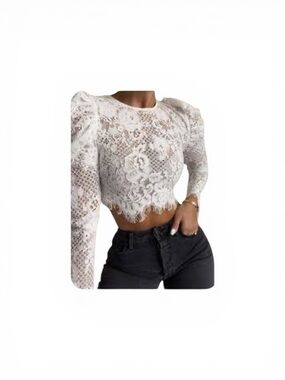 NWT  Naked Wardrobe White Lace Cropped Puff-Sleeve Top with Scalloped Hem